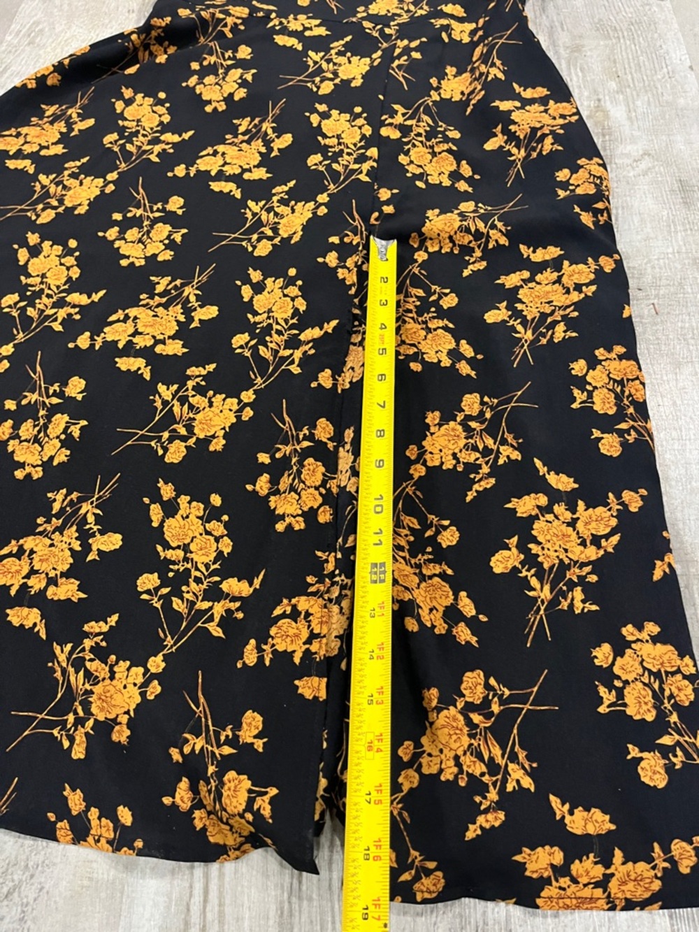 Dress 👗 plus size xxl Floral Tie-Shoulder Midi Dress in Black and Mustard - Picture 8 of 12